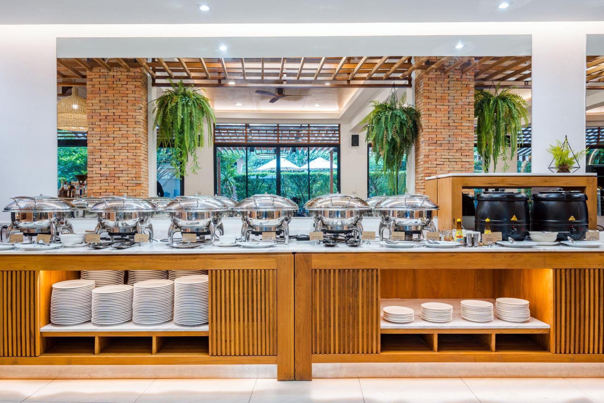 Ayrest Hua Hin Hotel Екстер'єр фото