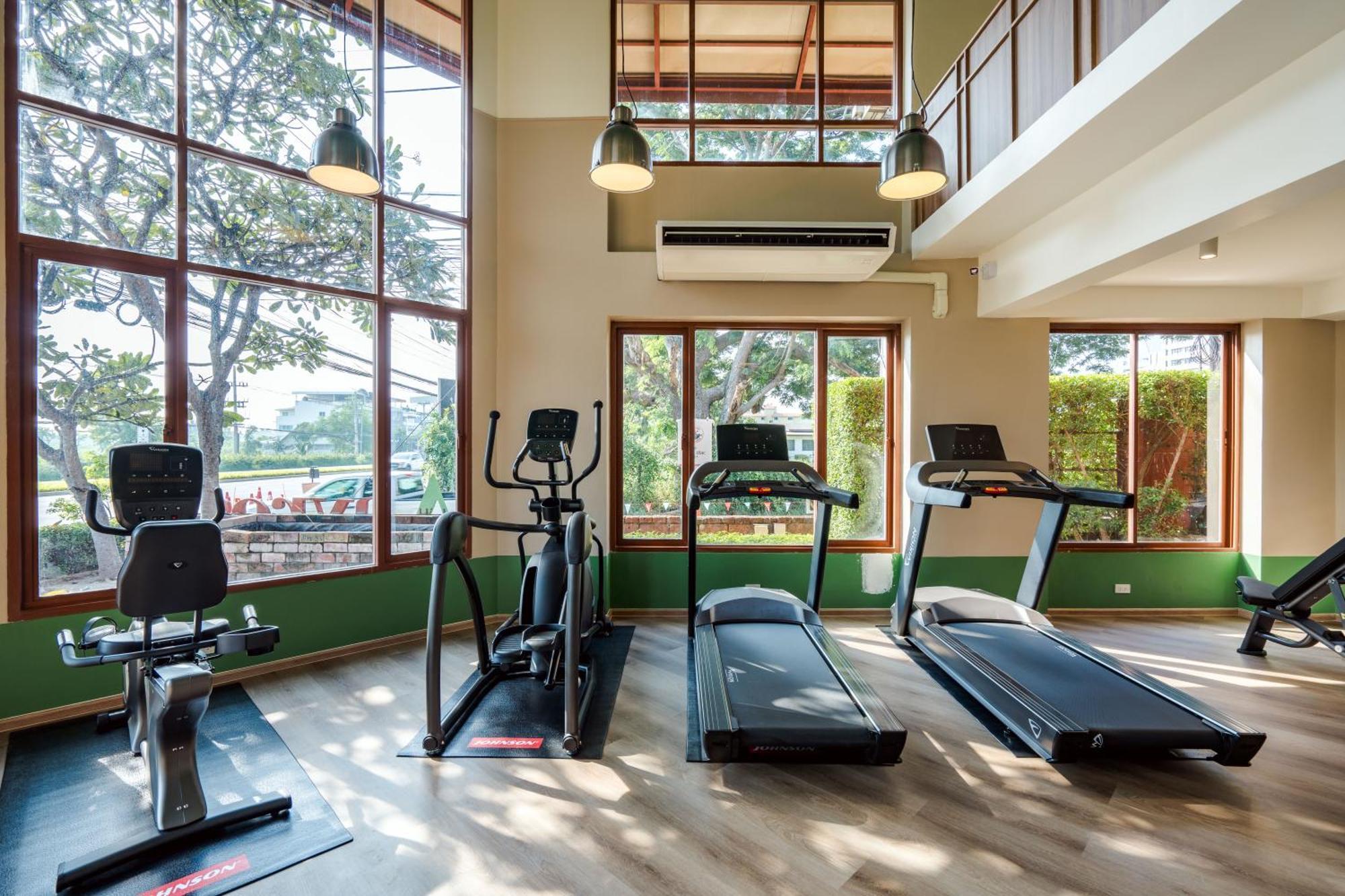 Ayrest Hua Hin Hotel Екстер'єр фото