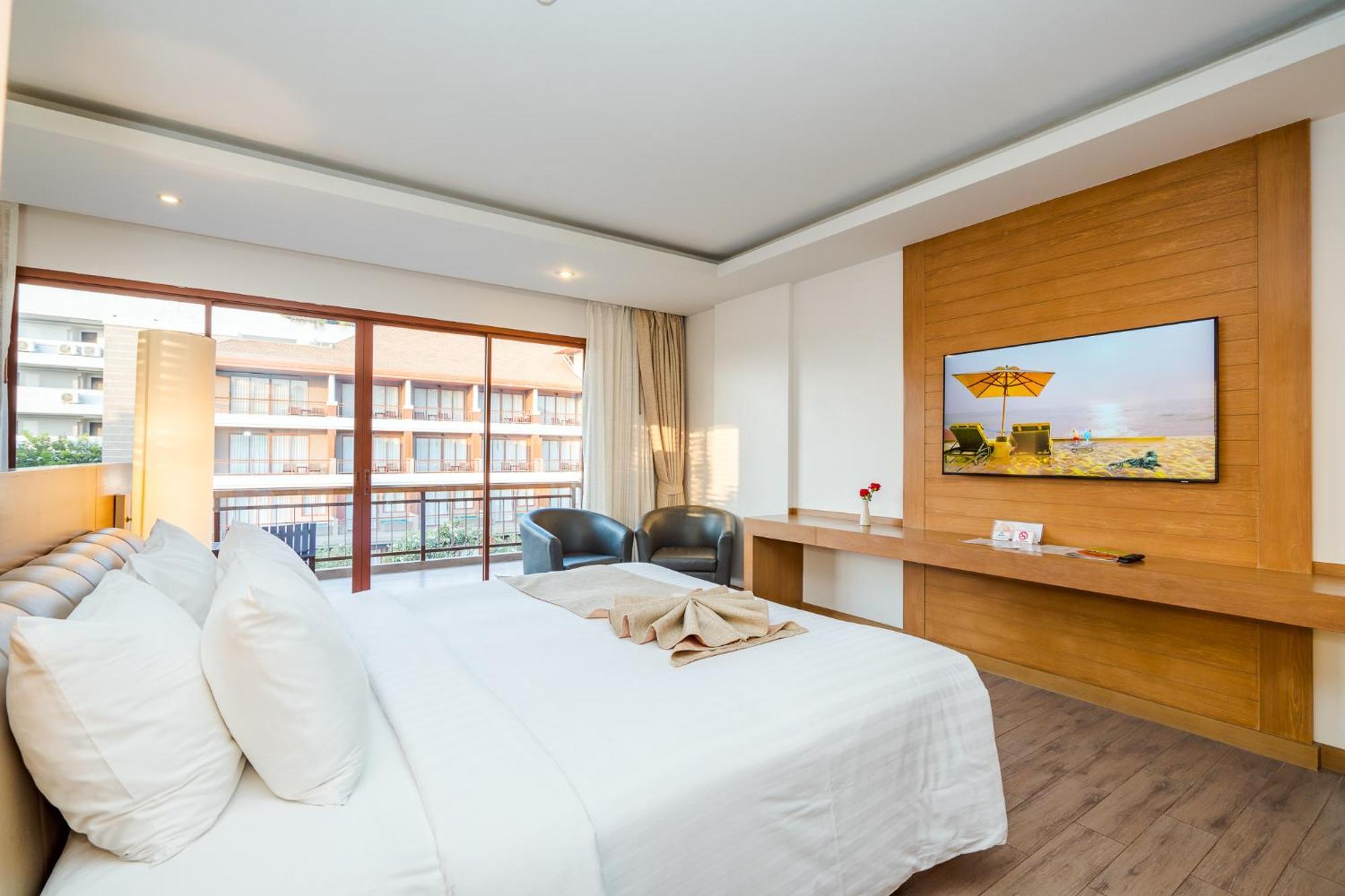 Ayrest Hua Hin Hotel Екстер'єр фото