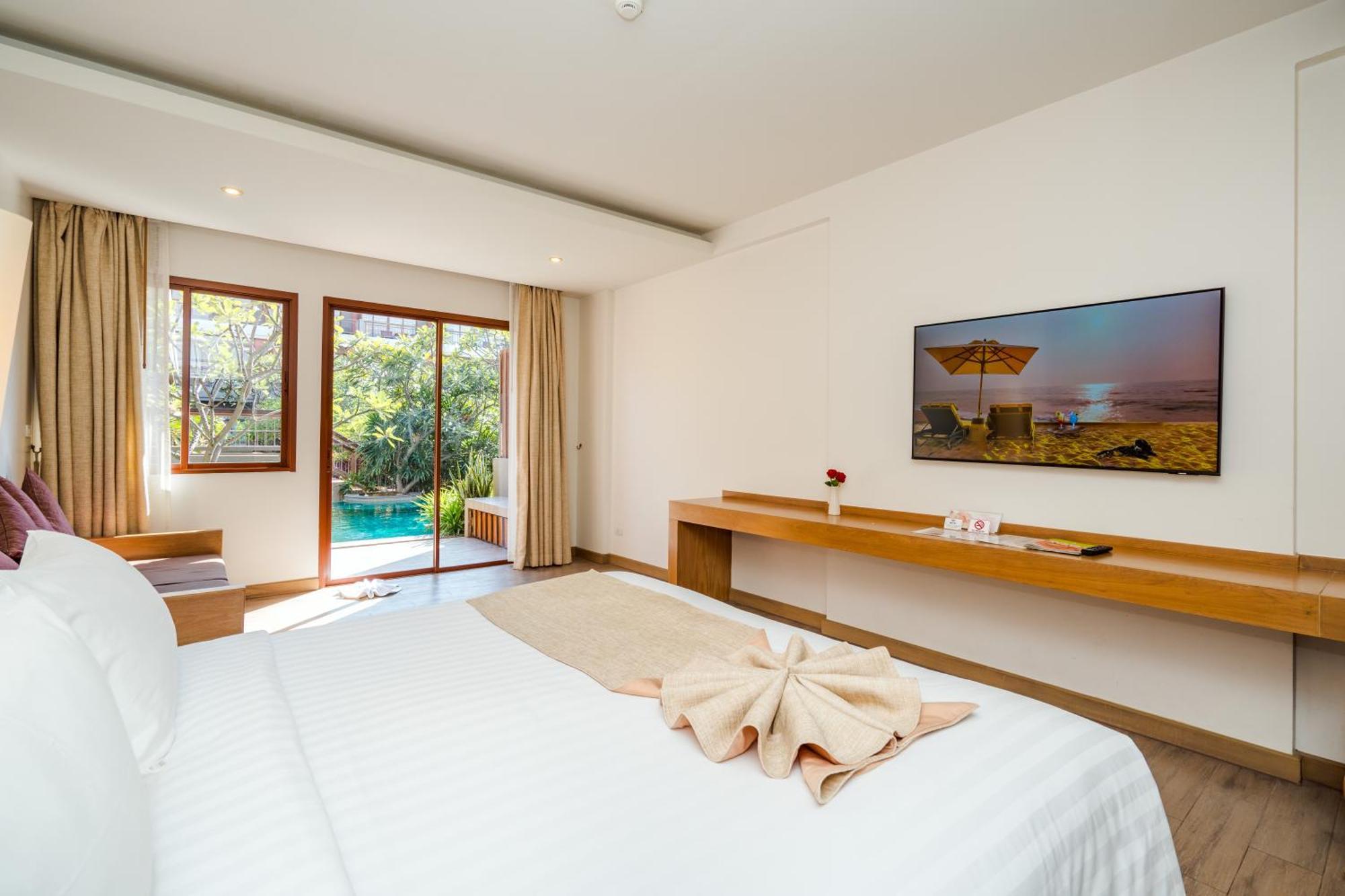 Ayrest Hua Hin Hotel Екстер'єр фото