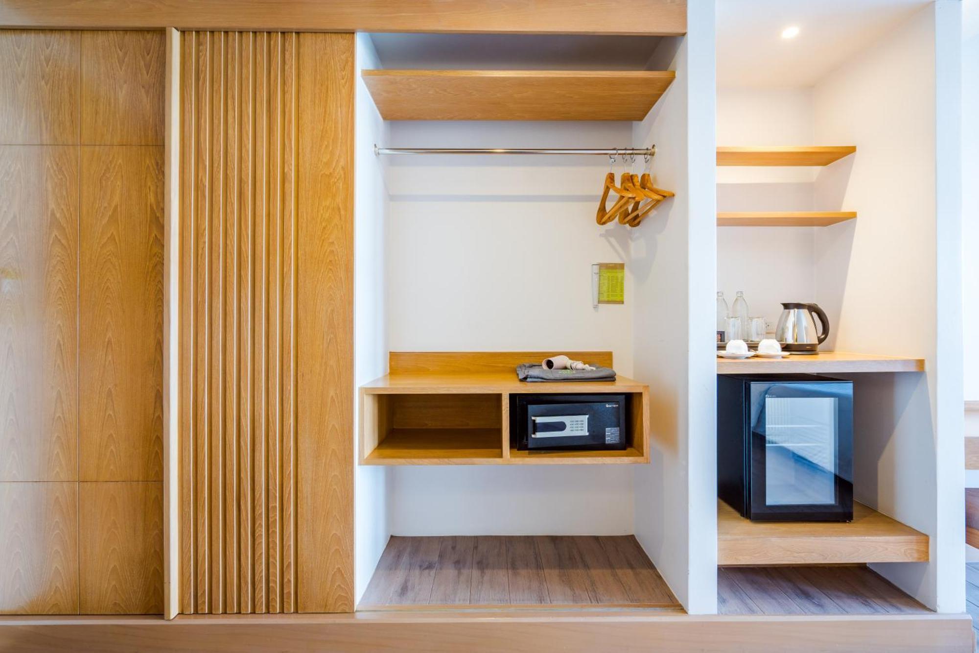 Ayrest Hua Hin Hotel Екстер'єр фото