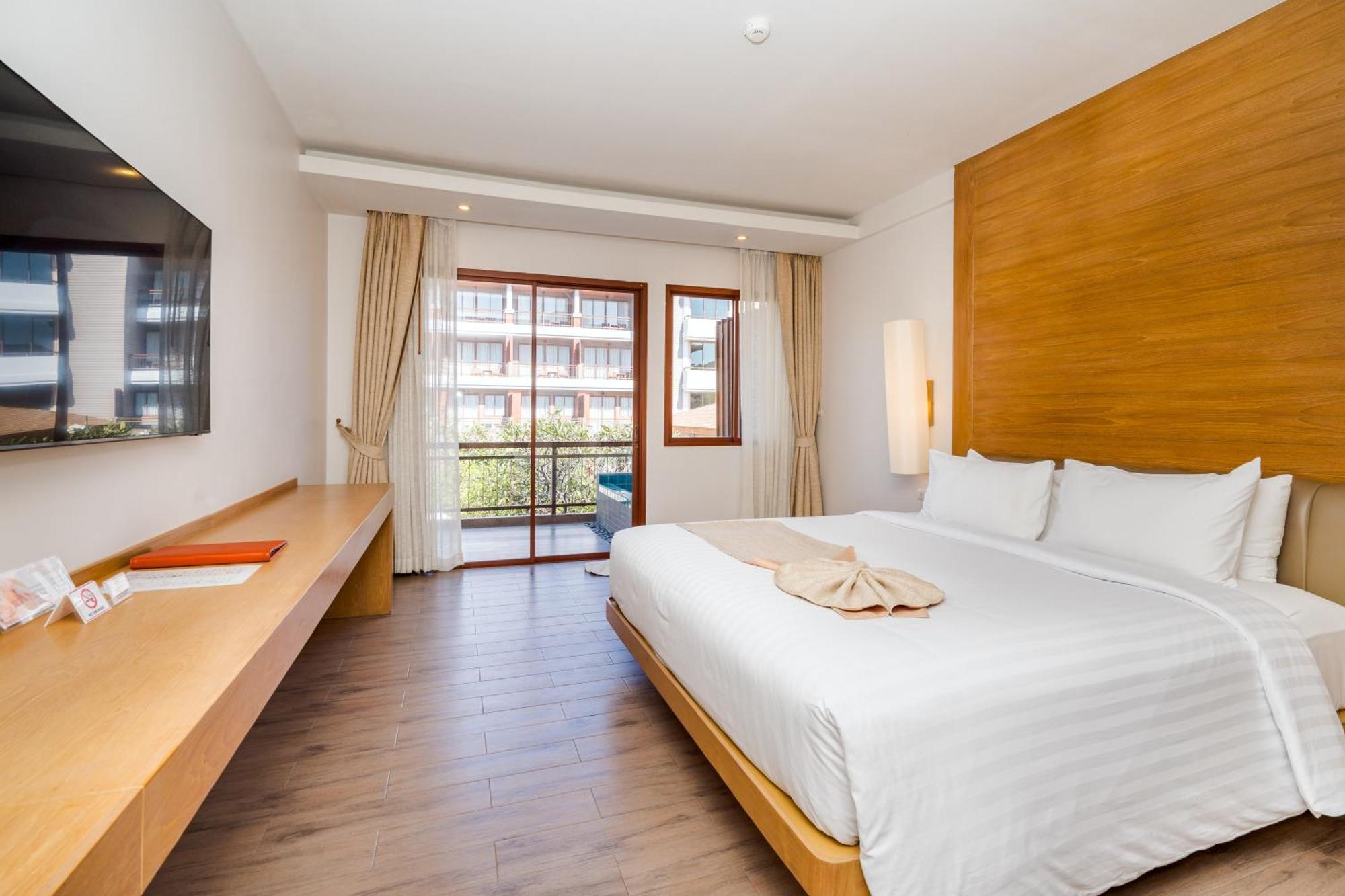 Ayrest Hua Hin Hotel Екстер'єр фото