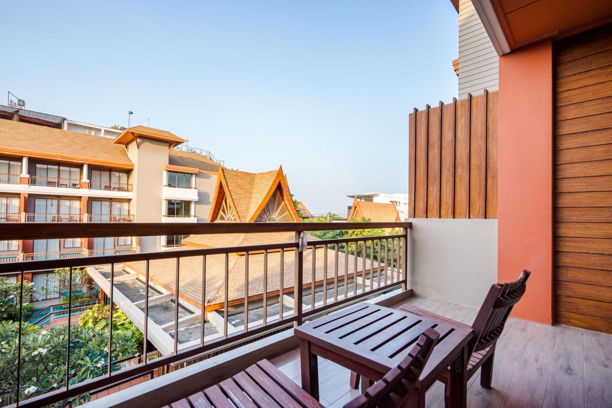Ayrest Hua Hin Hotel Екстер'єр фото