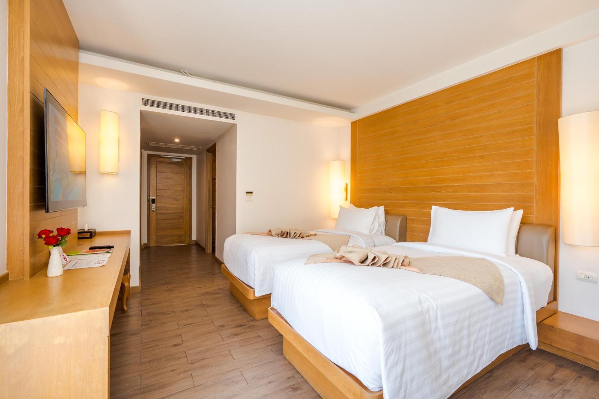 Ayrest Hua Hin Hotel Екстер'єр фото