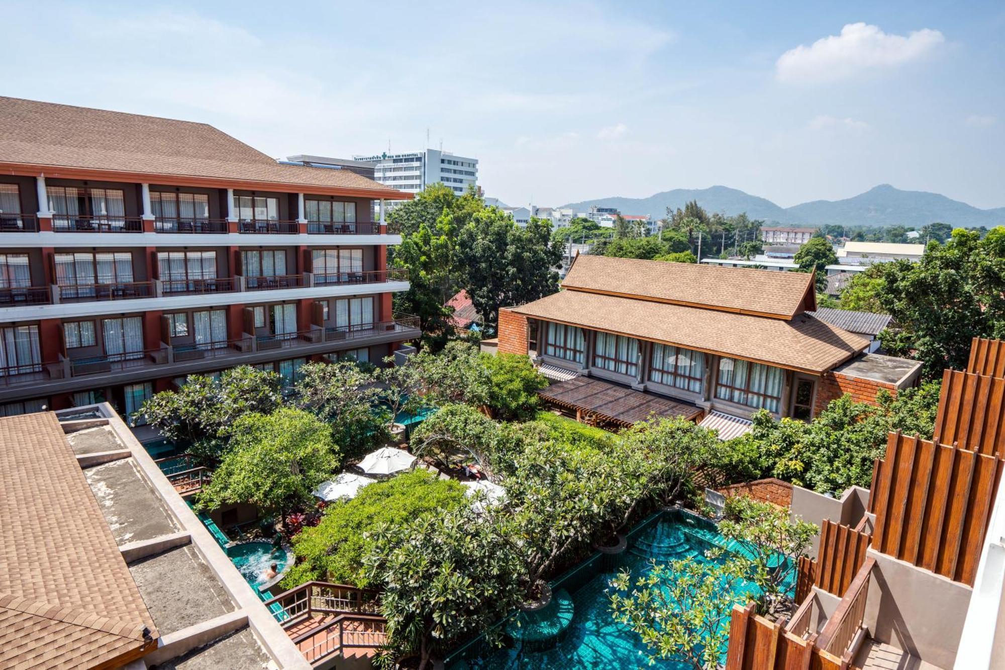 Ayrest Hua Hin Hotel Екстер'єр фото